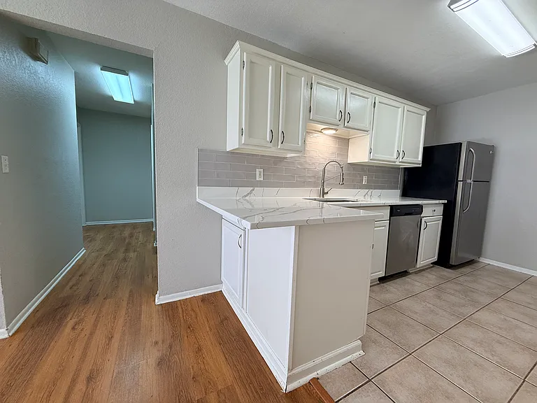 16611 Wolf Rdg — Photo 12