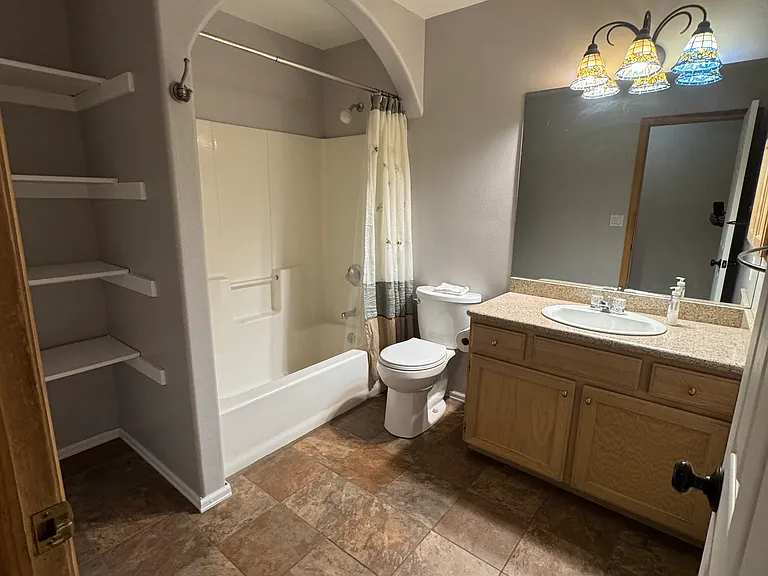 460 Palmetto Dr — Photo 12