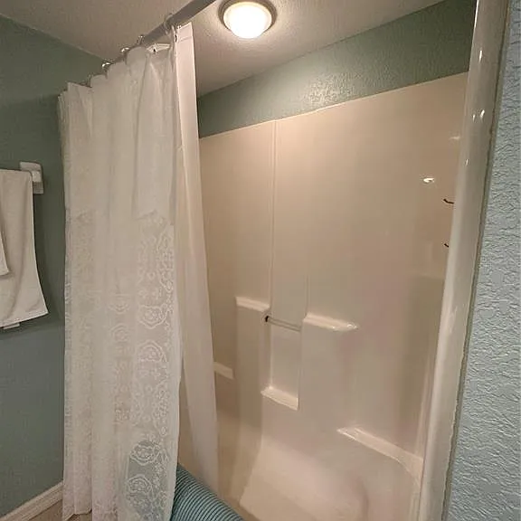 9550 Fiddlers Green Cir #105 — Photo 27