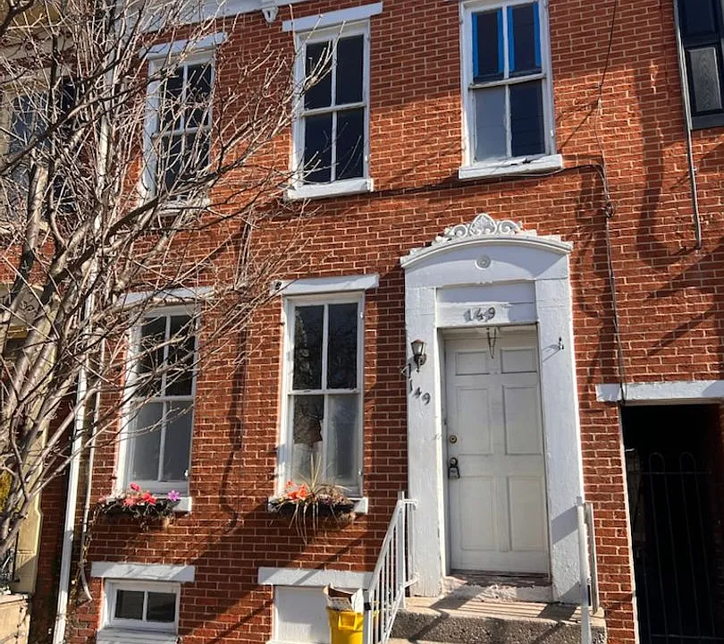 149 S Pershing Ave