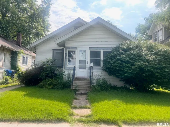 926 29th St, Moline, IL 61265