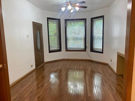 2nd image of 1830 N Fairfield Ave #1