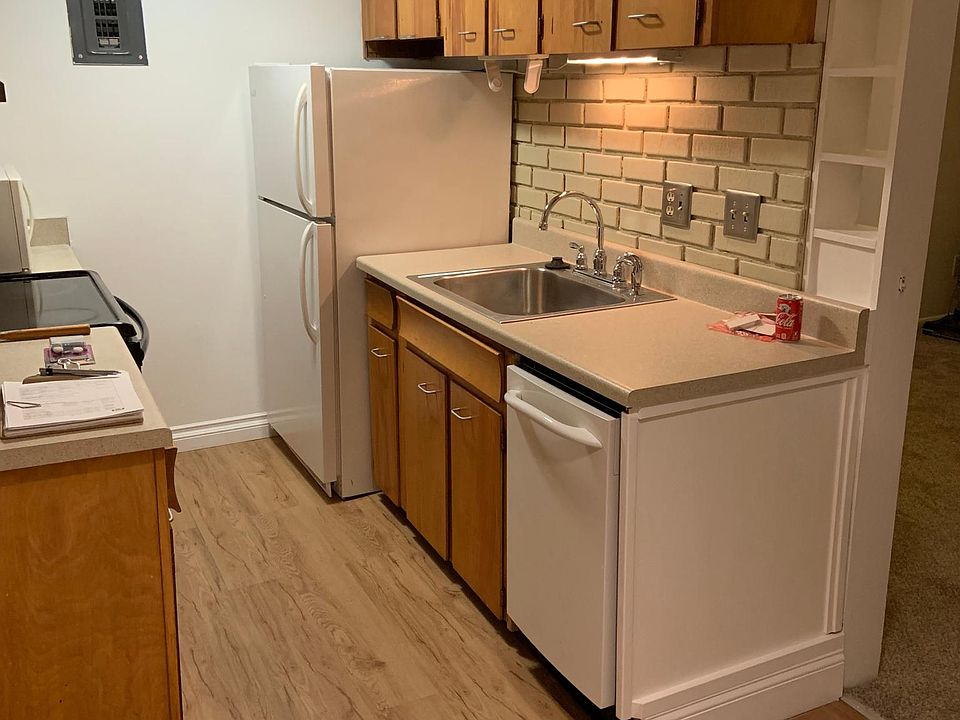 1st image of 2419 S York St #4