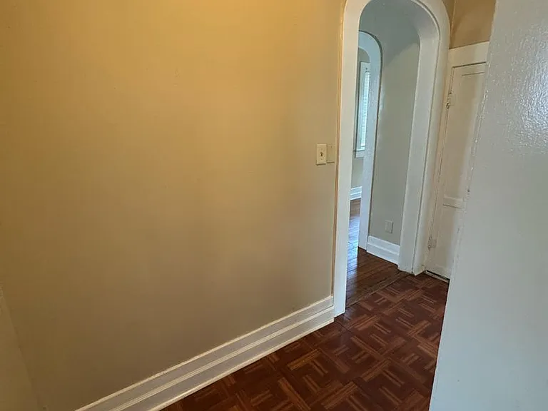 4325 Woodlawn Ave — Photo 7