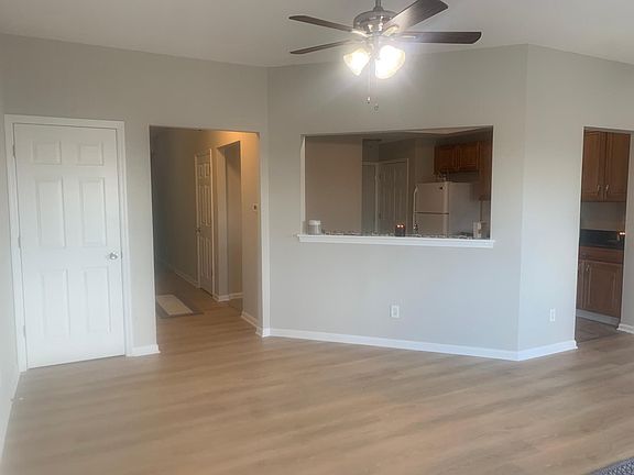 Open living / dining