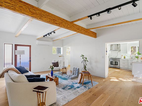 3rd image of 20402 Paradise Ln