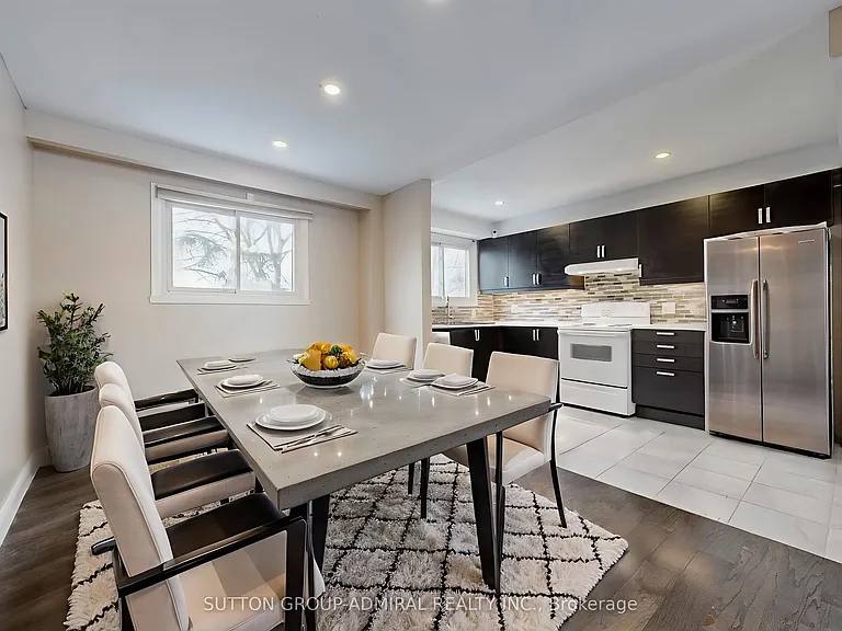 64 Bronte St S #8 — Photo 7