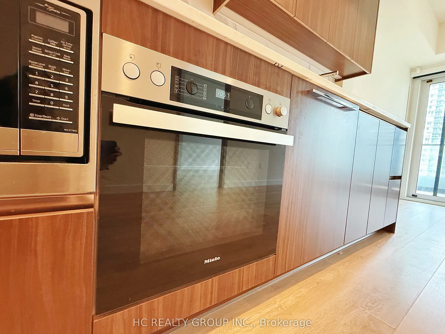 2 bed, $2,450 — Photo 4