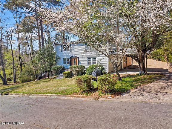 3rd image of 840 Balim Ct