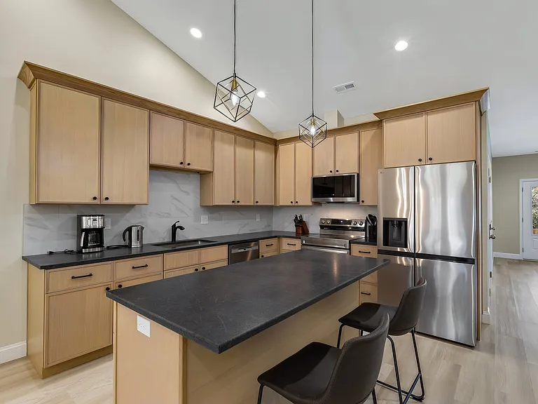 170 Weaver Rd #A — Photo 5