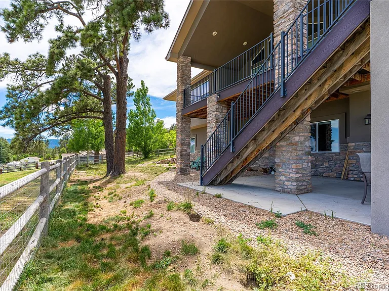601 Pioneer Hvn — Photo 5