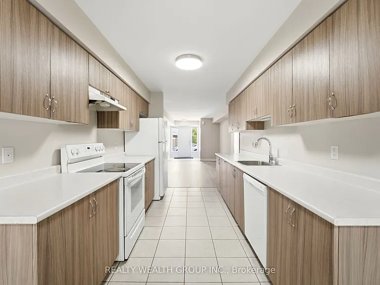 60 Parrotta Dr #253 — Photo 5