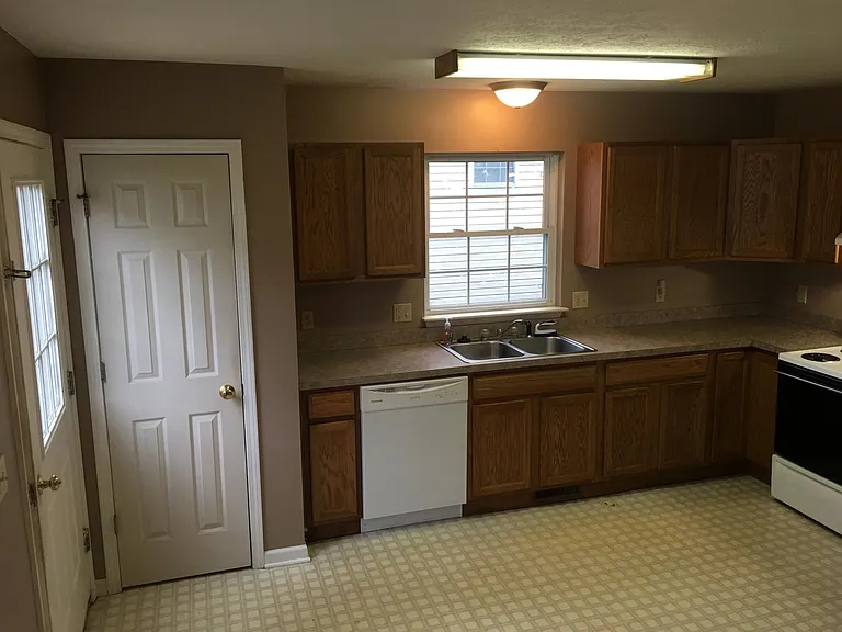 1767 Newberry St — Photo 2