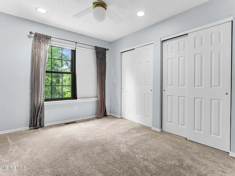 141 Old Orchard Ln — Photo 33