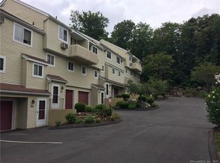 110 Coalpit Hill Rd UNIT B9, Danbury, CT 06810