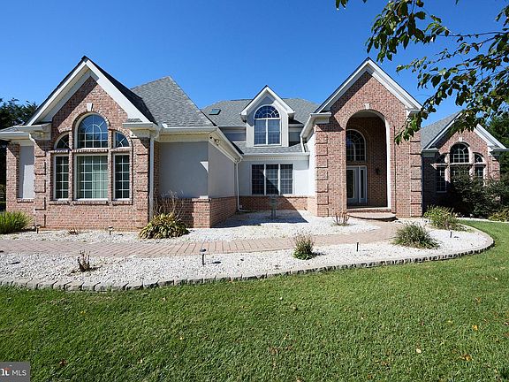 2nd image of 22 Misty Ln