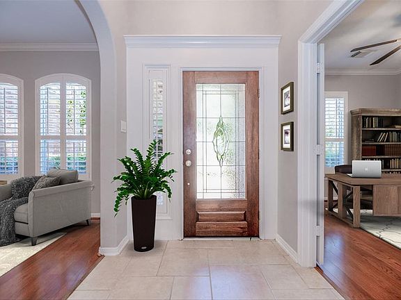 5th image of 2710 Catalina Shores Dr