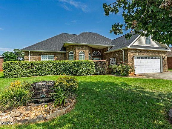 2nd image of 207 Loudon Hill Dr