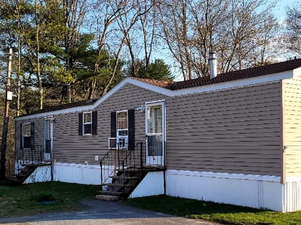 10 Horseshoe Drive, Litchfield, NH 03052