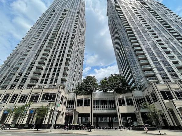 761 Bay St #404, Toronto, ON M5G 2R2