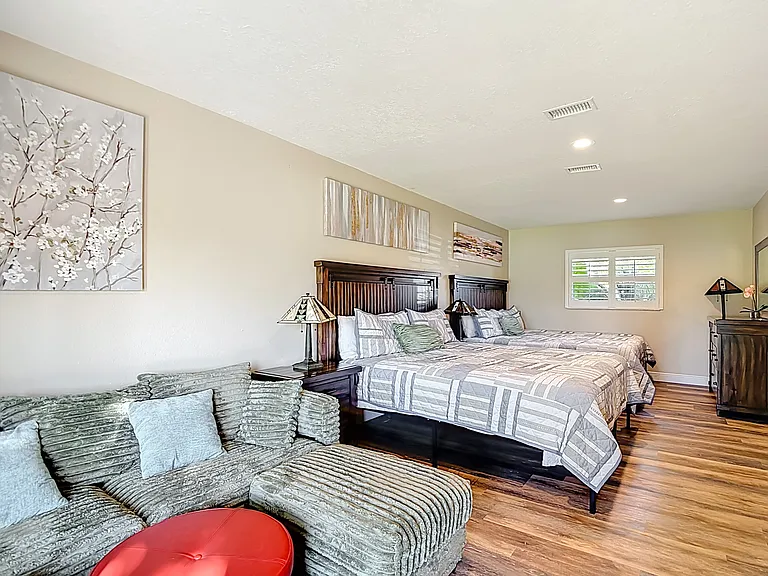 17208 Orangewood Dr — Photo 27