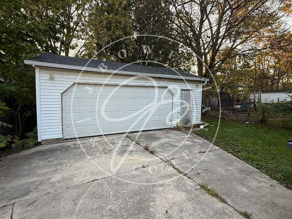 3 bed, 1.5 bath, 1333 sqft, $1,250 — Photo 2