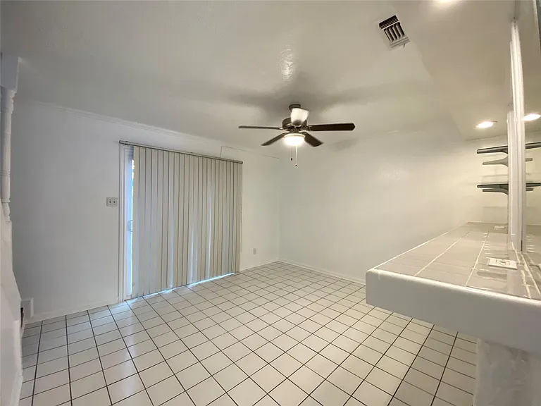 10682 Hazelhurst Dr #14 — Photo 12