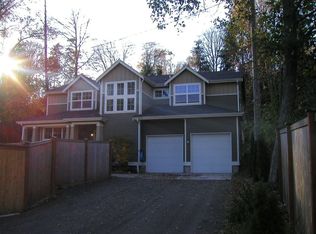 1816 SW Orchard St, Seattle, WA 98106