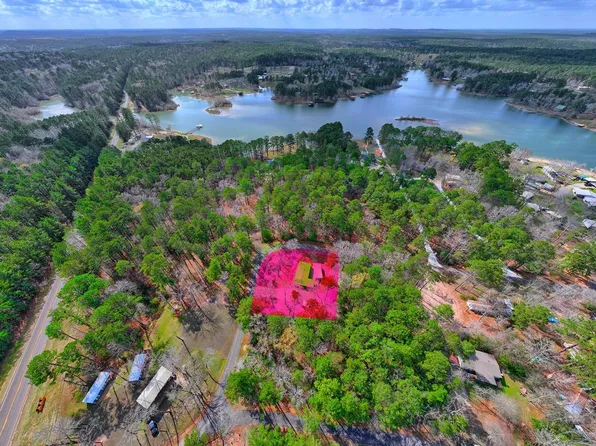 142 Apple Dr, Burkeville, TX 75932