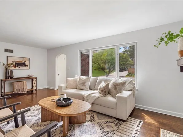 710 E 73rd St, Kansas City, MO 64131