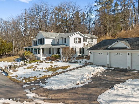 4th image of 502 Gravel Pond Rd