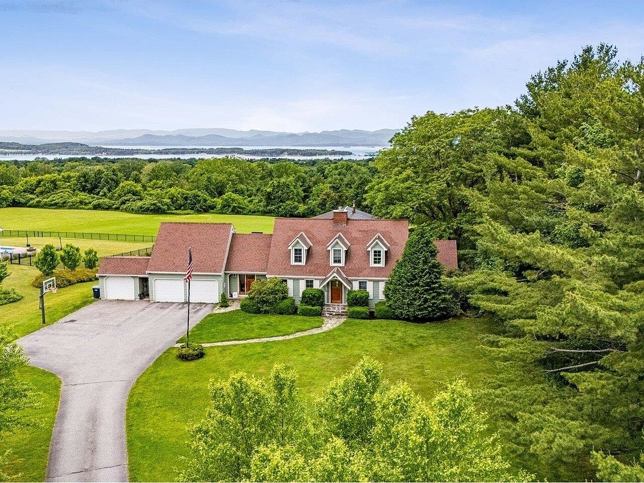 1295 Spear Street, S Burlington, VT 05403 Zillow
