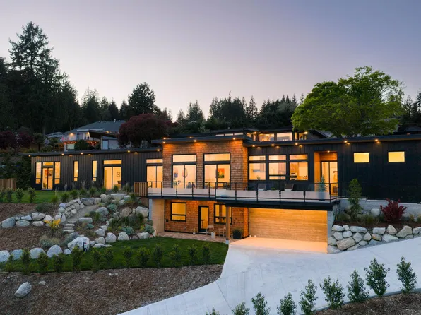 980 Gower Point Rd, Gibsons, BC V0N 1V0