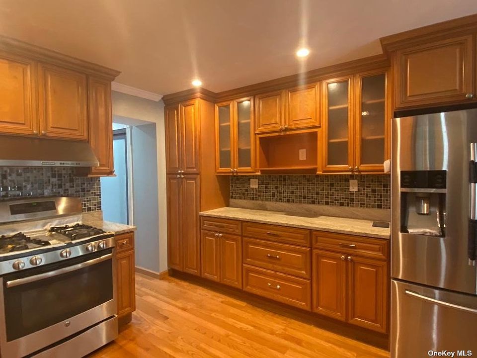 1st image of 21-33 23rd St