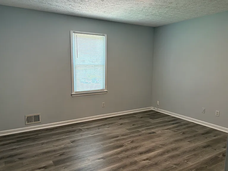4891 Cowan Rd — Photo 19