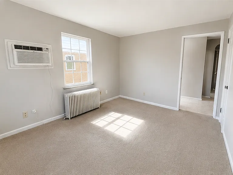 521 Aberdeen Ave #C — Photo 4