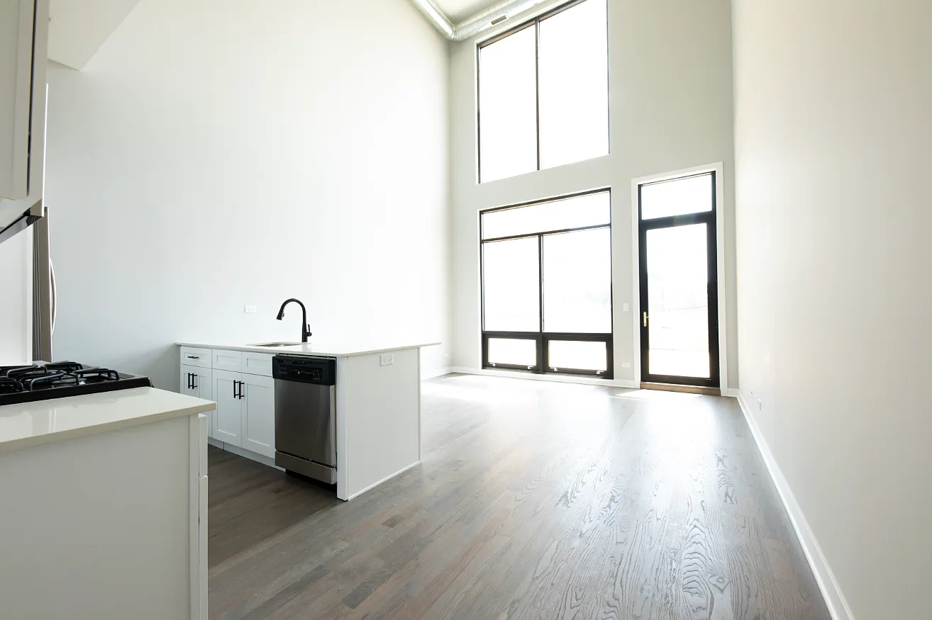 2 bed, 1077 sqft, $2,895 — Photo 3
