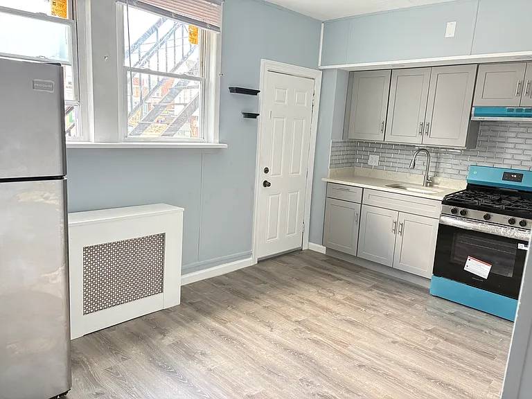 3161 Magee Ave #2 — Photo 4