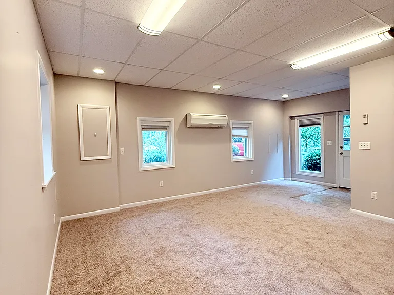 402 Elberta Ave — Photo 6