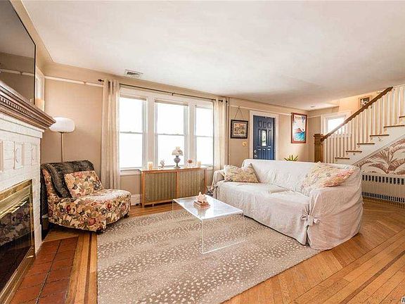 4th image of 226 W Hudson St