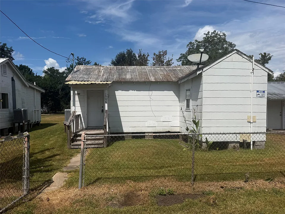 1506 W Talmadge St