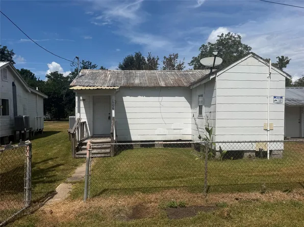 1506 W Talmadge St, Alvin, TX 77511