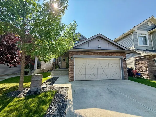 607 N Montgomery Clos SE, High River, AB T1V 0B7