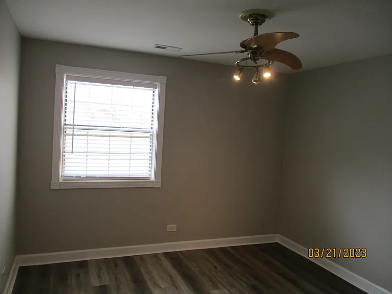 32 N Victoria Ln — Photo 15