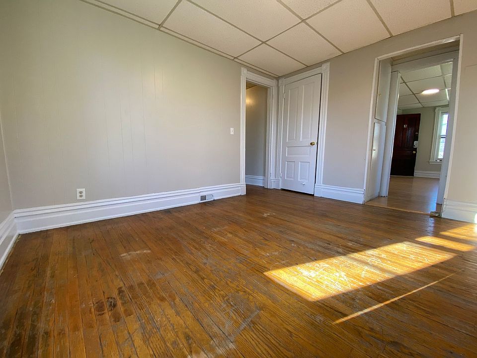 1st image of 815 W Kalamazoo Ave APT 1