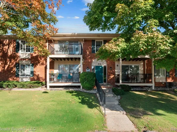 12029 Ina Dr #100-3D, Sterling Heights, MI 48312