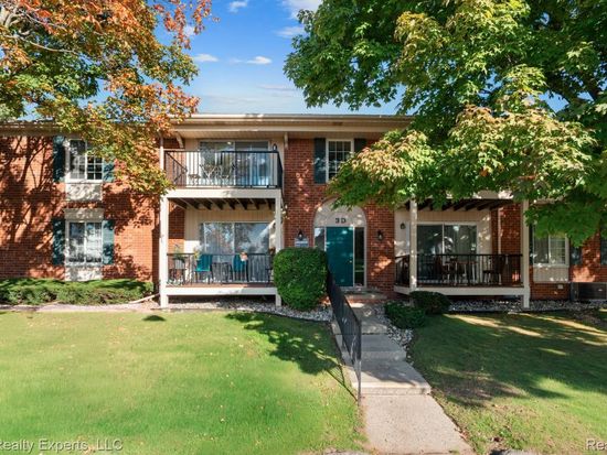 12029 Ina Dr #100-3D, Sterling Heights, MI 48312