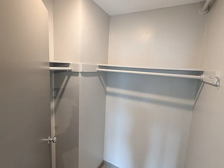 100-A512 Wells St #1 — Photo 11