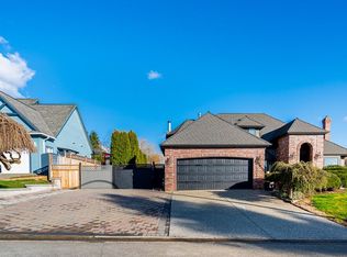 18459 56a Ave, Surrey, BC V3S 7E4