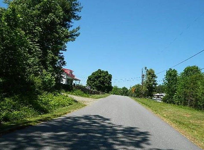 2nd image of 100 Jarrett Dr